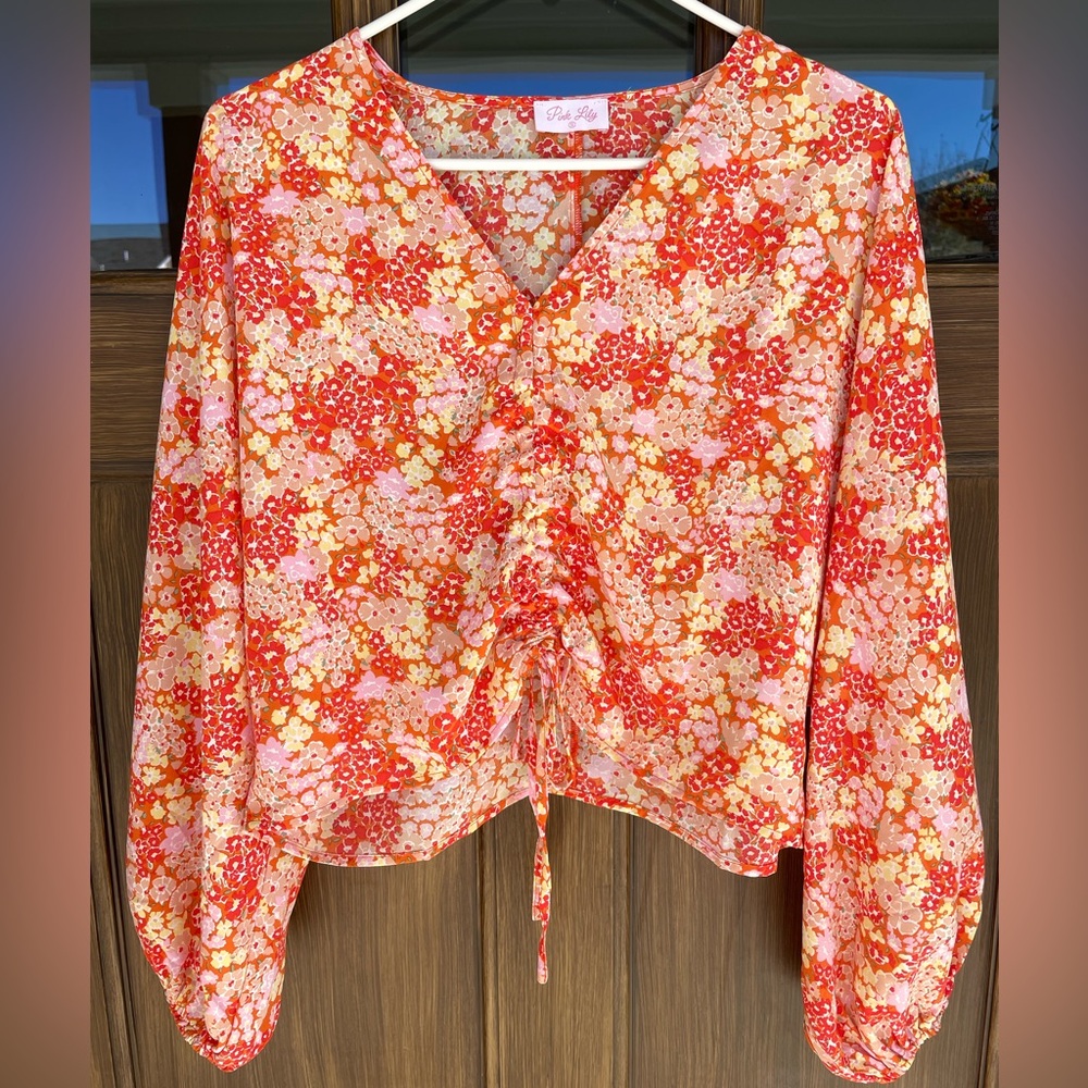 Women's Pink Lily Lightweight Cinched Tie Front Floral Top‎ Small Bright Boho